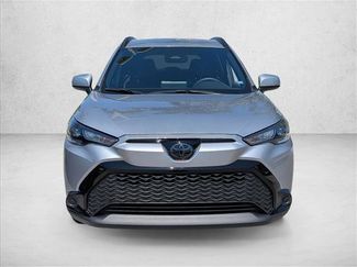 Used 2024 Toyota Corolla Cross SE video 2