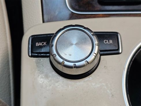 Used 2014 Mercedes-Benz GLK 350 4MATIC image 29