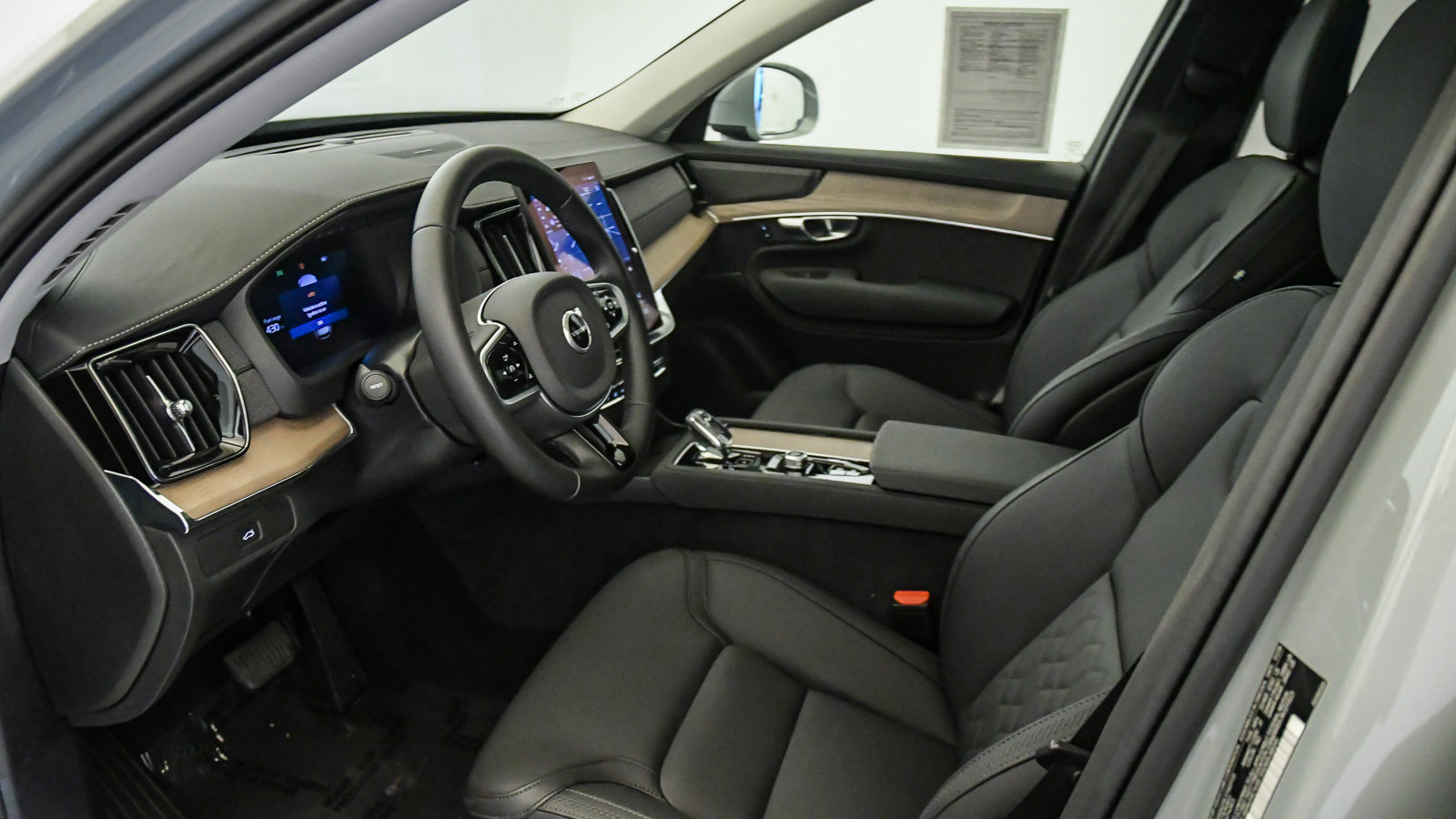 Certified 2026 Volvo XC90 B6 Plus AWD/4WD image 19