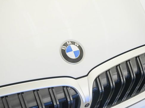 Used 2026 BMW 330i xDrive Sedan w/ Premium Package AWD/4WD image 7