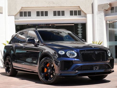 Used 2025 Bentley Bentayga AWD/4WD image 1