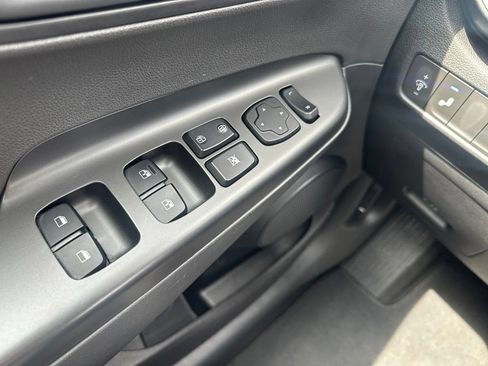 Used 2019 Hyundai Kona SEL AWD/4WD image 14