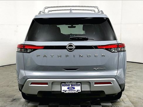 Used 2024 Nissan Pathfinder Platinum image 4
