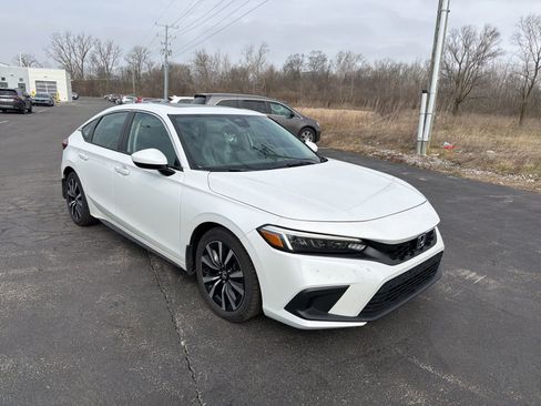 Used 2024 Honda Civic EX-L image 8