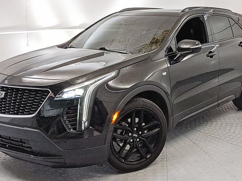 Used 2022 Cadillac XT4 Sport w/ Comfort Package AWD/4WD image 6