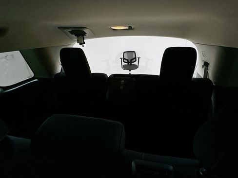 Used 2025 Nissan Pathfinder SV image 28