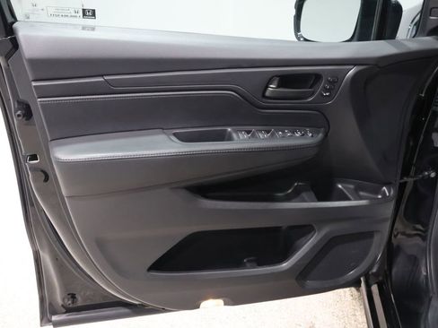 Used 2025 Honda Odyssey Sport-L image 13