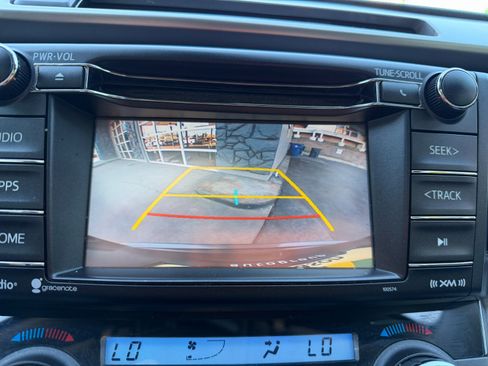 Used 2018 Toyota RAV4 XLE image 8