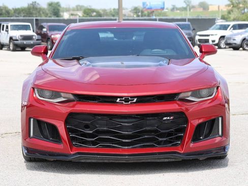 Used 2022 Chevrolet Camaro ZL1 RWD image 2