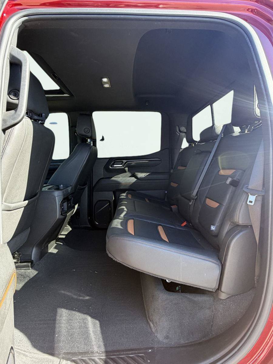 Used 2024 GMC Sierra 1500 AT4 w/ Technology Package AWD/4WD image 13