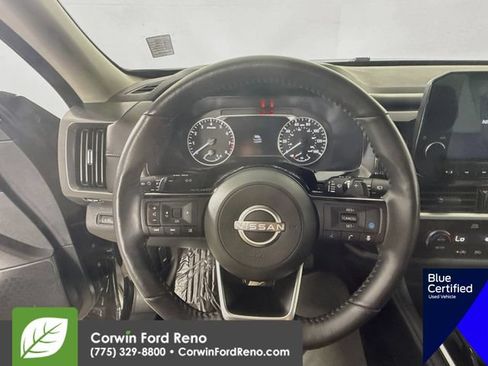 Used 2024 Nissan Pathfinder SL AWD/4WD image 15