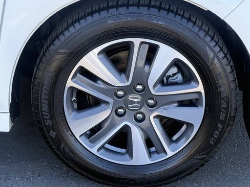 Used 2016 Honda Odyssey Touring Elite image 18
