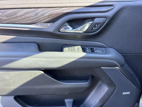 Used 2021 GMC Yukon XL Denali image 12