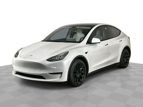 Used 2022 Tesla Model Y Long Range AWD/4WD image 1