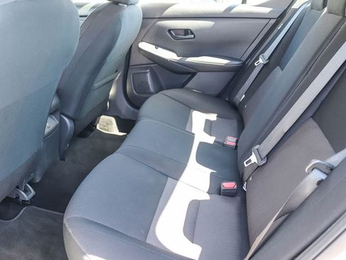 Used 2024 Nissan Sentra SV FWD image 18