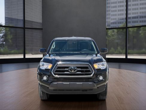 Used 2022 Toyota Tacoma SR5 image 2