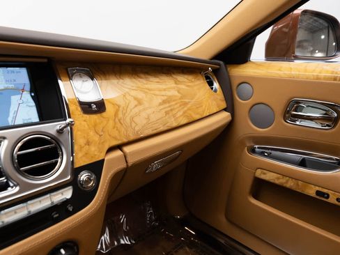Used 2013 Rolls-Royce Ghost RWD image 32