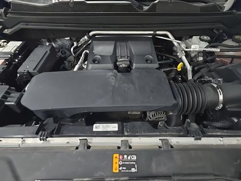 Used 2024 Chevrolet Colorado ZR2 AWD/4WD image 14