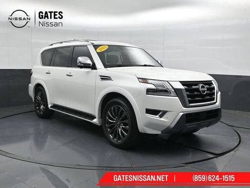 Used 2023 Nissan Armada Platinum w/ Captain's Chairs Package AWD/4WD image 4
