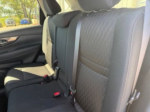 Used 2017 Nissan Rogue S w/ S Family Package FWD image 13