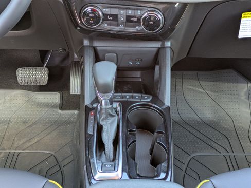 New 2025 Chevrolet TrailBlazer ACTIV w/ Convenience Package FWD image 6