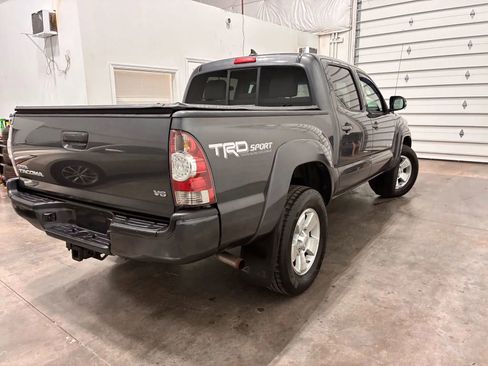 Used 2014 Toyota Tacoma 4x4 Double Cab w/ TRD Sport Package image 38