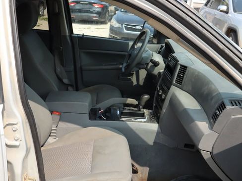 Used 2005 Jeep Grand Cherokee Laredo image 15
