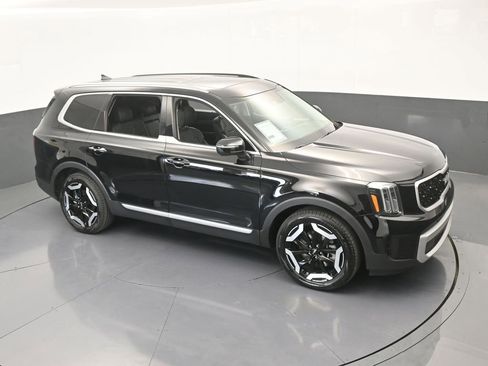 Used 2024 Kia Telluride EX image 57