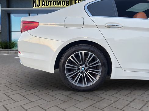 Used 2018 BMW 540i xDrive w/ Premium Package image 25