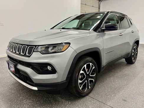 Used 2022 Jeep Compass Limited w/ Sun and Sound Group image 8