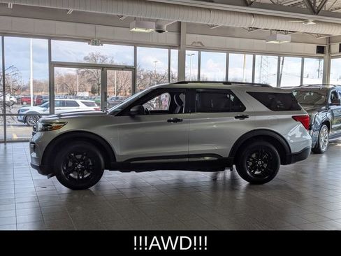 Used 2020 Ford Explorer XLT w/ Comfort Package image 5