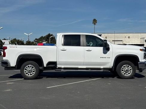 Used 2025 Chevrolet Silverado 2500 LT w/ Convenience Package image 3