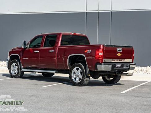 Used 2014 Chevrolet Silverado 2500 LTZ w/ LTZ Plus Package image 6