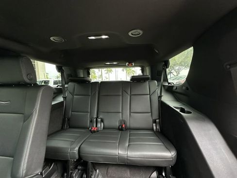 Used 2023 Cadillac Escalade Luxury image 32