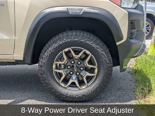 Used 2023 Chevrolet Colorado Trail Boss w/ Technology Package AWD/4WD image 16