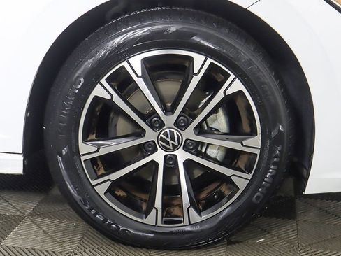 Used 2023 Volkswagen Jetta Sport image 18