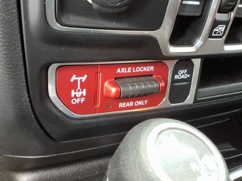 Used 2023 Jeep Gladiator Mojave w/ Cold Weather Group AWD/4WD image 28