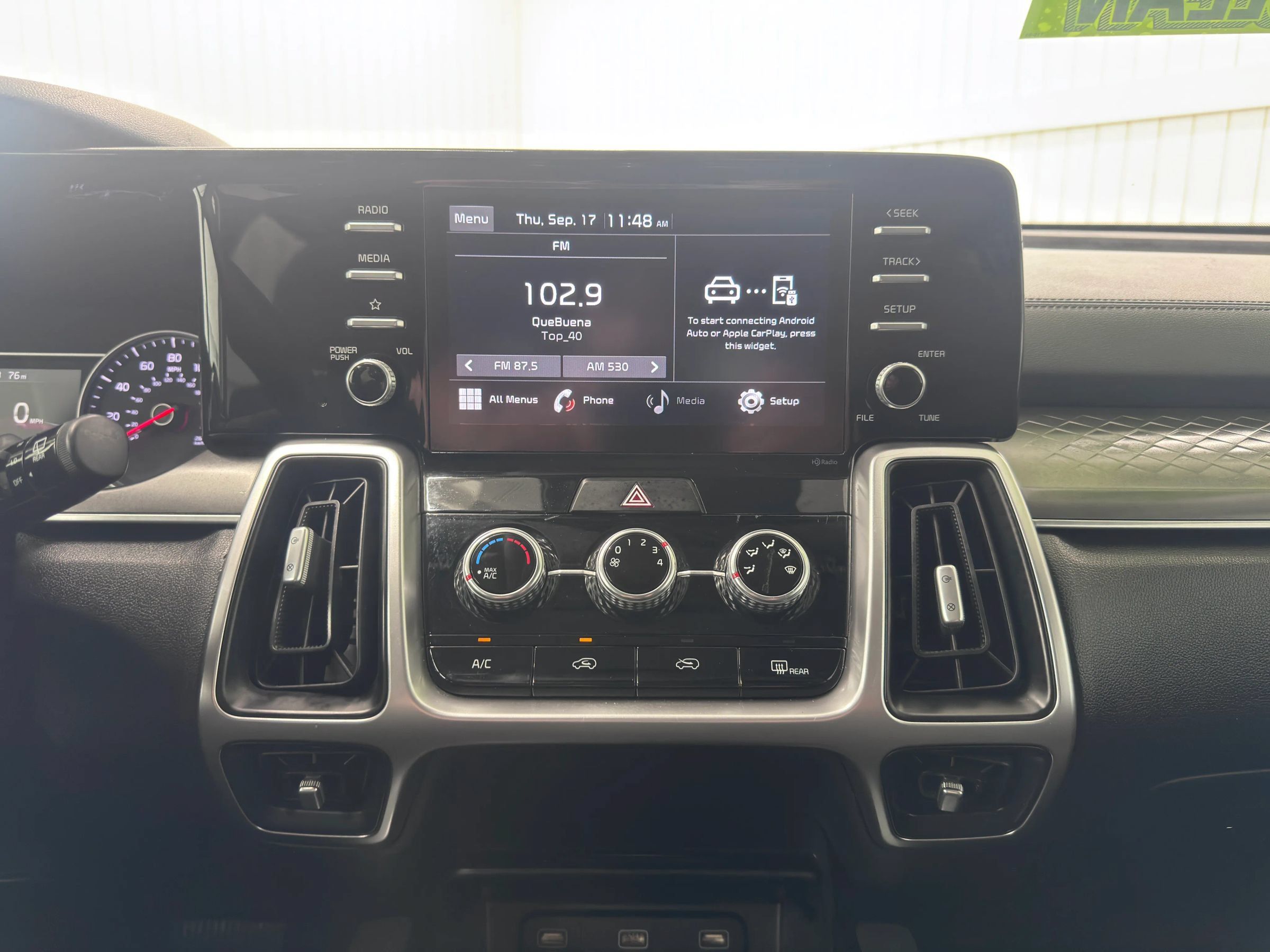 Used 2021 Kia Sorento LX FWD image 19