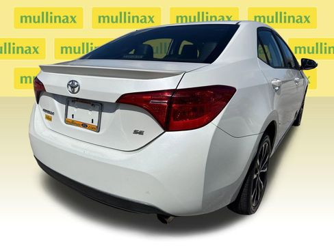 Used 2018 Toyota Corolla SE image 4