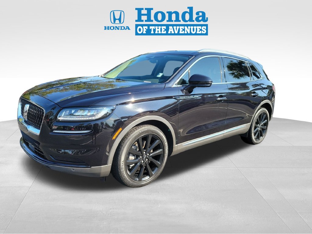 Used 2022 Lincoln Nautilus Reserve w/ Equipment Group 201A FWD image 2