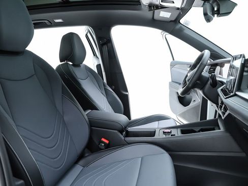 New 2026 Volkswagen Tiguan SE R-Line AWD/4WD image 36