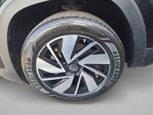 Used 2024 Volkswagen Atlas SEL AWD/4WD image 21