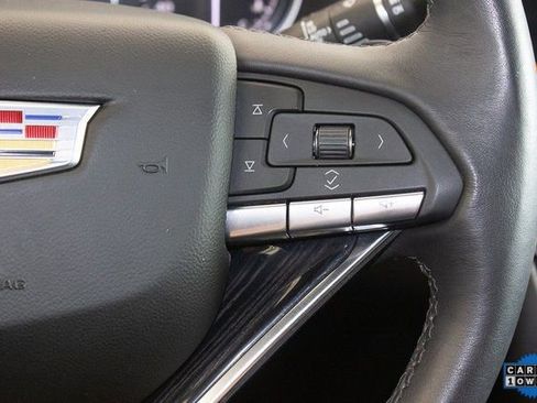 Used 2024 Cadillac XT6 Premium Luxury image 32