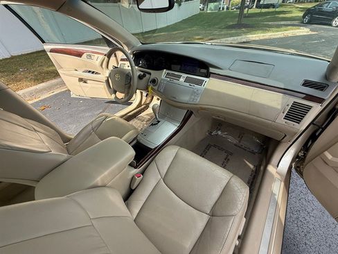 Used 2009 Toyota Avalon XLS image 27