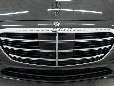 Used 2022 Mercedes-Benz S 500 4MATIC w/ AMG Line Package image 49