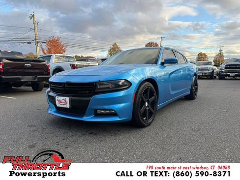 Used 2015 Dodge Charger R/T image 5