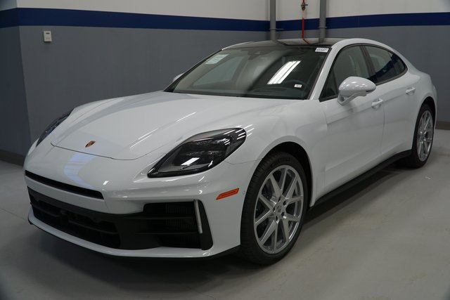 New 2026 Porsche Panamera 4 AWD/4WD image 1