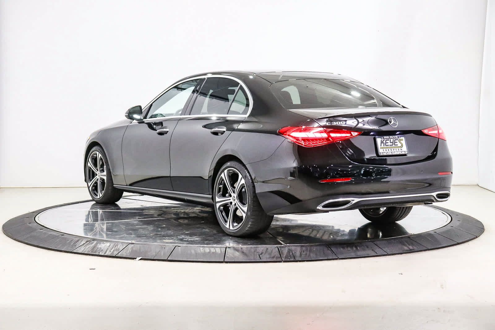 Certified 2024 Mercedes-Benz C 300 Sedan image 2