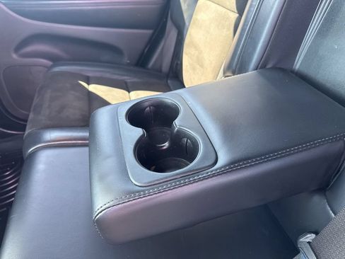Used 2019 Jeep Grand Cherokee Altitude AWD/4WD image 34