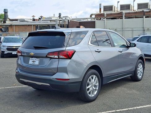 Used 2023 Chevrolet Equinox LT AWD/4WD image 6